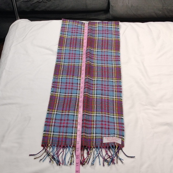 Ingles Buchan 100% lambswool scarf - Picture 7 of 7